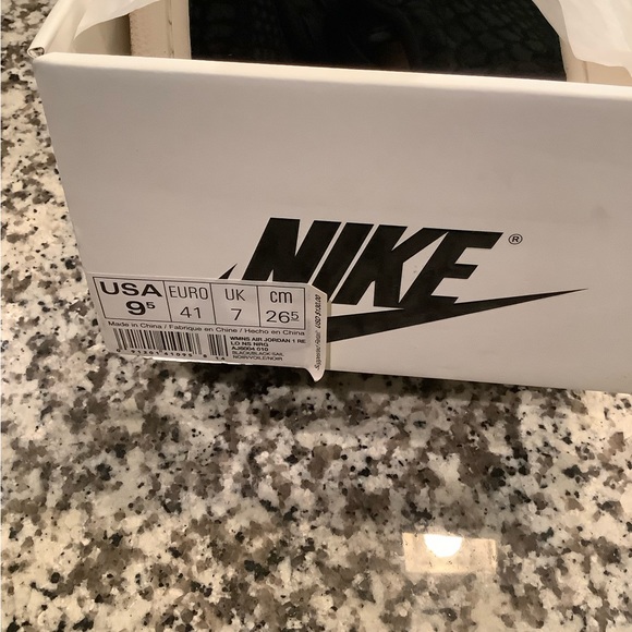 Air Jordans Snake Skin - Picture 3 of 4